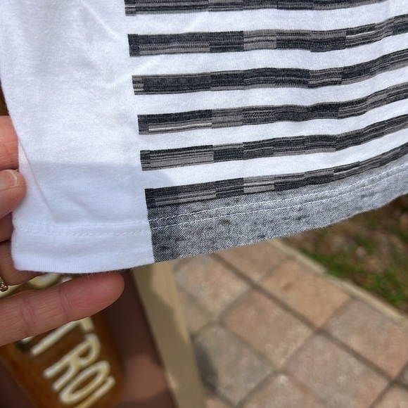 Style & Co Sport, black & white crew neck shirt, running pictures on front, Sz L - Picture 5 of 6